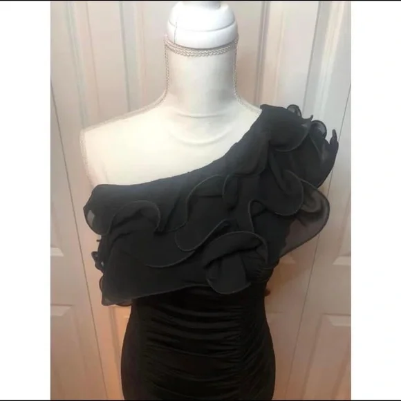 SOLD! Frederick’s of Hollywood -Sexy One-shoulder Ruffle Black Dress - Picture 5 of 10